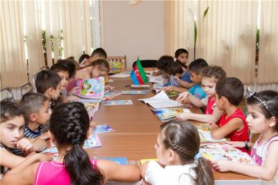 Orta məktəblərdə balacalarımızda - Onurğa xəstəlikləri necə yaranır? - VİDEO Orta məktəblərdə balacalarımızda - Onurğa xəstəlikləri necə yaranır? - VİDEO