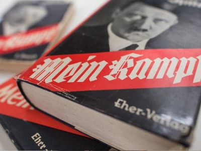Hitlerin kitabı Almaniyada bestseller oldu Hitlerin kitabı Almaniyada bestseller oldu