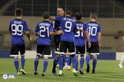 "Qarabağ"ın düşərgəsində yeni futbolçu - VİDEO "Qarabağ"ın düşərgəsində yeni futbolçu - VİDEO