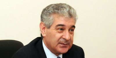Əli Əhmədov vəzifəsinə geri qayıtdı Əli Əhmədov vəzifəsinə geri qayıtdı