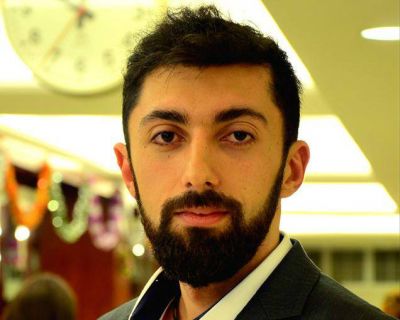 Jurnalist "söyüş çətəsi"nin qurbanına çevrilib Jurnalist "söyüş çətəsi"nin qurbanına çevrilib