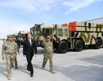 İlham Əliyev ermənilər üçün ölüm kabusu olan Polonezləri göstərdi (video)