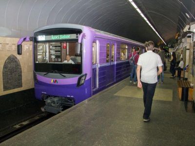 Bakı metrosunda həyəcan - 2 yaşlı uşaq... Bakı metrosunda həyəcan - 2 yaşlı uşaq...