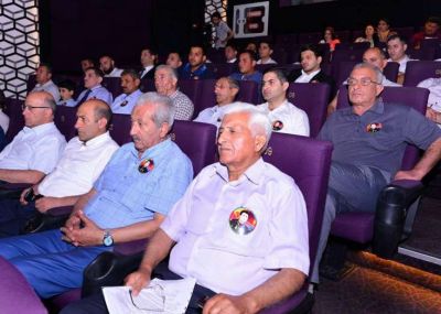 Şəhid Ülfət Kərimova həsr olunan film nümayiş olundu - - “EL qəhramanı" - FOTOLAR Şəhid Ülfət Kərimova həsr olunan film nümayiş olundu - - “EL qəhramanı" - FOTOLAR