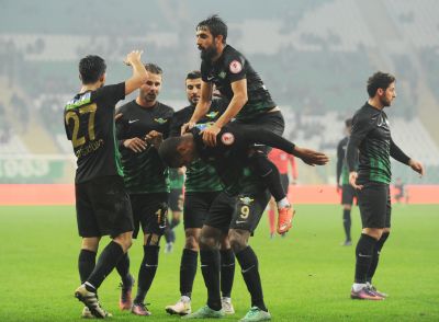 Maaşını artırmadılar, klubdan getdi - FOTO Maaşını artırmadılar, klubdan getdi - FOTO