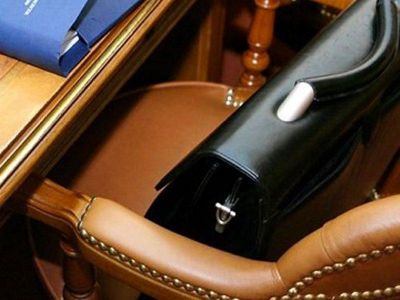 İqtisadiyyat, xarici işlər və maliyyə nazirləri istefaya göndərildi - SON DƏQİQƏ