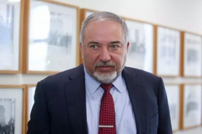 Liberman Bakıdan imtina etdi - İnanılmaz səbəb Liberman Bakıdan imtina etdi - İnanılmaz səbəb
