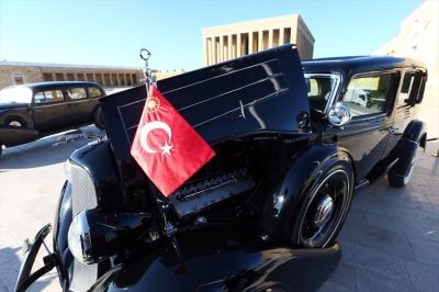 Atatürkün avtomobili restavrasiyadan sonra - FOTOLAR Atatürkün avtomobili restavrasiyadan sonra - FOTOLAR