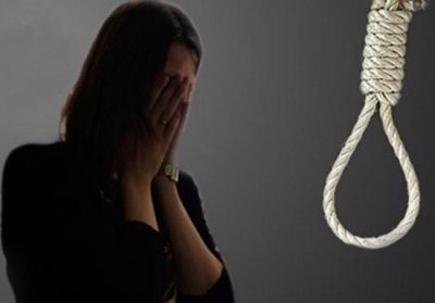 Azərbaycanın məşhur aparıcısı intihara cəhd etdi Azərbaycanın məşhur aparıcısı intihara cəhd etdi