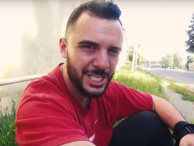 Bakıya gəlmiş erməni blogger azərbaycanlıları təhqir etdi - VİDEO Bakıya gəlmiş erməni blogger azərbaycanlıları təhqir etdi - VİDEO