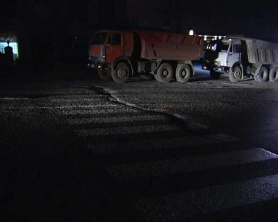 Zərifə Qaradağda ev tutub, 50 manat alıb kişini Əfsanənin yatağına salanda - polis tutdu - ŞOK CİNAYƏT Zərifə Qaradağda ev tutub, 50 manat alıb kişini Əfsanənin yatağına salanda - polis tutdu - ŞOK CİNAYƏT