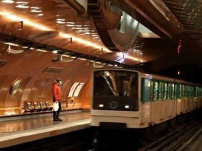 1400 sərnişin 3 saat ərzində tuneldə qaldı 1400 sərnişin 3 saat ərzində tuneldə qaldı