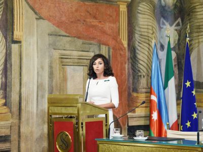 "Dağlıq Qarabağ və ətrafında yerləşən 7 rayon işğaldan azad olunmalıdır" - Mehriban Əliyeva "Dağlıq Qarabağ və ətrafında yerləşən 7 rayon işğaldan azad olunmalıdır" - Mehriban Əliyeva