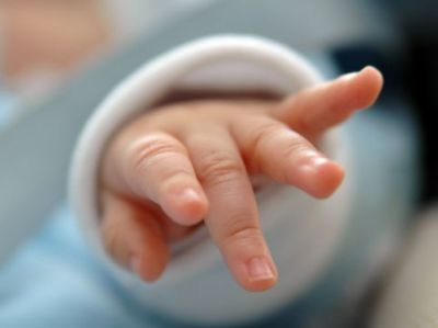 Yeni doğulan körpələrin ölüm riskini artıran səbəb Yeni doğulan körpələrin ölüm riskini artıran səbəb