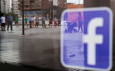 Mark Facebook istifadəçilərinə divan tutdu Mark Facebook istifadəçilərinə divan tutdu