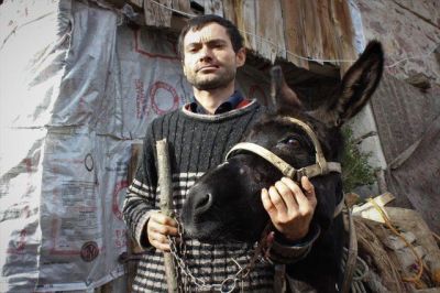 Eşşəyi dişlədi, həyatı CƏHƏNNƏMƏ DÖNDÜ - evlənə bilmir - VİDEO - FOTOLAR Eşşəyi dişlədi, həyatı CƏHƏNNƏMƏ DÖNDÜ - evlənə bilmir - VİDEO - FOTOLAR