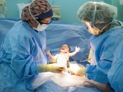 Azərbaycanda körpə doğuş zamanı öldü Azərbaycanda körpə doğuş zamanı öldü