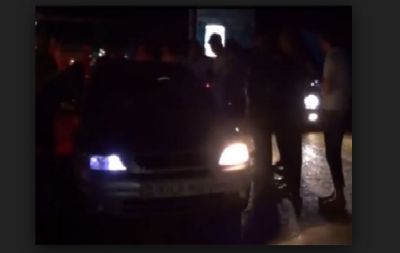 Azyaşlı qızları maşınına mindirib dəfələrlə zorladı - Azərbaycanda şok hadisə Azyaşlı qızları maşınına mindirib dəfələrlə zorladı - Azərbaycanda şok hadisə