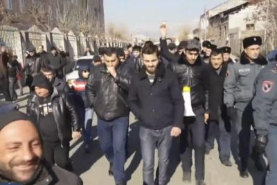 Ermənistanda müdafiə nazirinin keçmiş müavininin yenidən həbsi tələb edilir Ermənistanda müdafiə nazirinin keçmiş müavininin yenidən həbsi tələb edilir