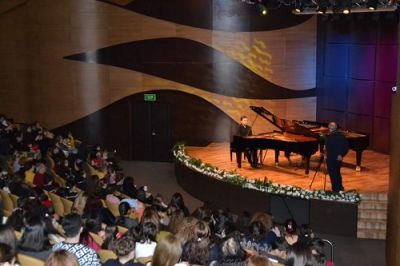Bakıda Rusiya pianoçularının iştirak ilə konsert keçirilib Bakıda Rusiya pianoçularının iştirak ilə konsert keçirilib