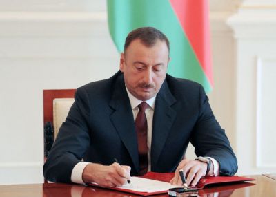 İlham Əliyev general rütbələri verdi İlham Əliyev general rütbələri verdi