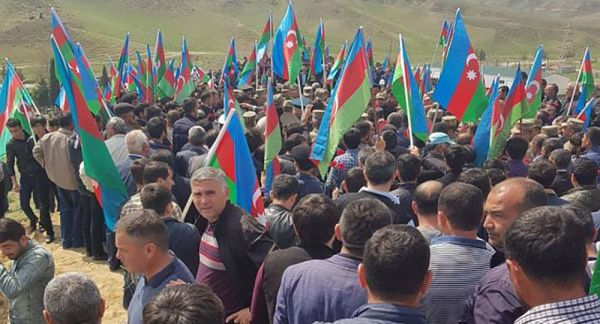 Qar uçqununda həlak olan hərbçimiz bu gün dəfn edilir - FOTOLAR Qar uçqununda həlak olan hərbçimiz bu gün dəfn edilir - FOTOLAR