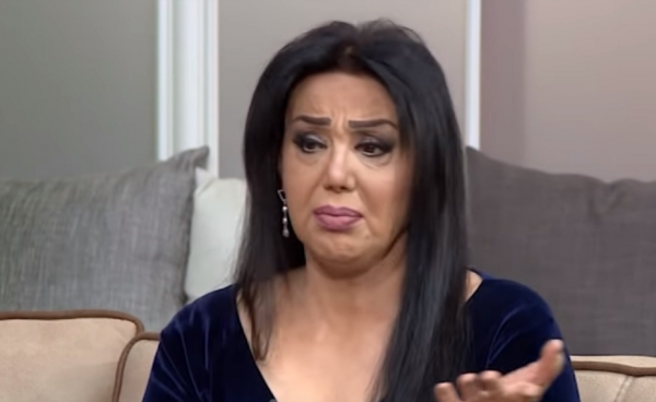 "İndi müğənniləri otellərə aparırlar" - Zeynəb Dostəliyeva "İndi müğənniləri otellərə aparırlar" - Zeynəb Dostəliyeva