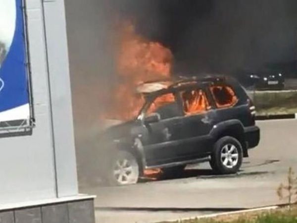 Bakıda “Toyota” yandı - VİDEO Bakıda “Toyota” yandı - VİDEO