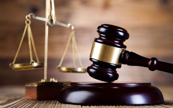 Sumqayıtda arvadını 40 bıçaq zərbəsi ilə öldürən şəxsə hökm oxunub Sumqayıtda arvadını 40 bıçaq zərbəsi ilə öldürən şəxsə hökm oxunub