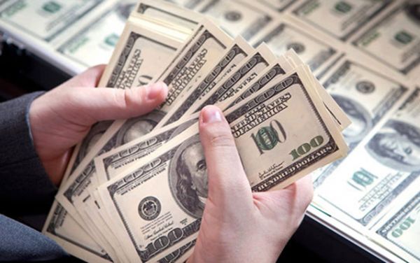 Yanacaqdoldurma məntəqəsinə girdi, 1 milyon qazandı Yanacaqdoldurma məntəqəsinə girdi, 1 milyon qazandı