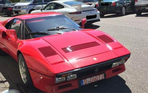 Sınaq sürüşü zamanı 2 milyonluq "Ferrari"ni oğurladı Sınaq sürüşü zamanı 2 milyonluq "Ferrari"ni oğurladı