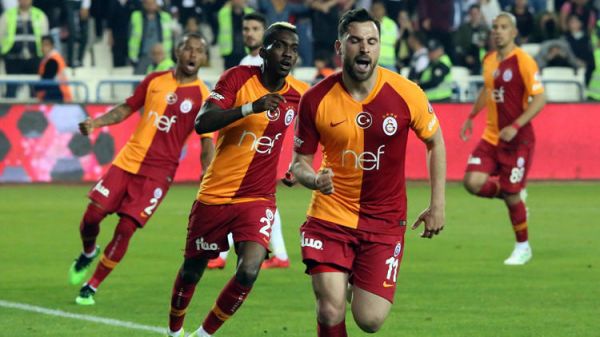 "Qalatasaray" Türkiyə kubokunu qazandı - VİDEO "Qalatasaray" Türkiyə kubokunu qazandı - VİDEO