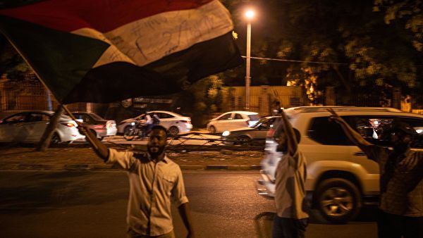 Sudan polisi “Sputnik”in müxbirinə ağır xəsarət yetirib Sudan polisi “Sputnik”in müxbirinə ağır xəsarət yetirib