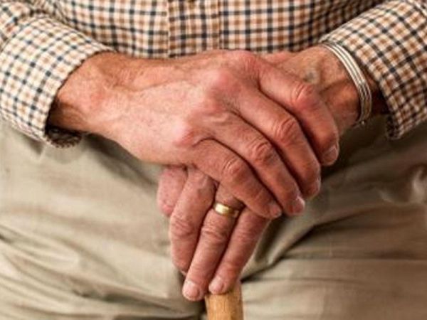 Parkinson xəstəliyinin əsas əlaməti budur Parkinson xəstəliyinin əsas əlaməti budur