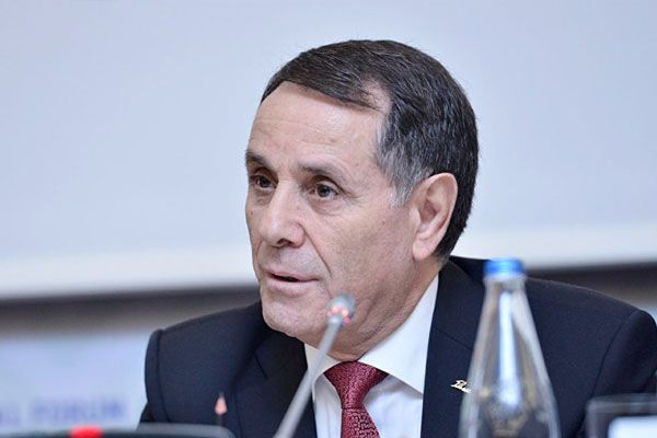 Azərbaycanda bu şəxslər 700 manat müavinət alacaq Azərbaycanda bu şəxslər 700 manat müavinət alacaq