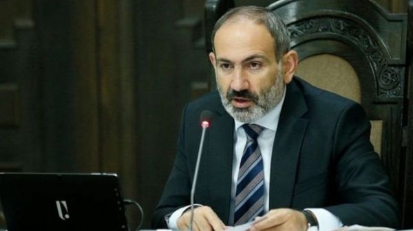 Azərbaycanlı jurnalistdən Paşinyana sillə kimi suallar - VİDEO Azərbaycanlı jurnalistdən Paşinyana sillə kimi suallar - VİDEO