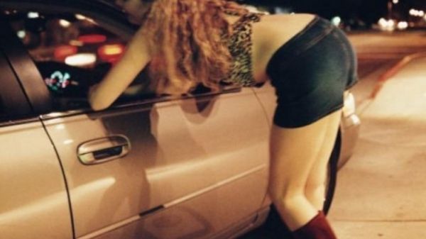 Cinsi azlığı qadın bilib onunla tanış oldu — Həqiqəti bilib öldürdü Cinsi azlığı qadın bilib onunla tanış oldu — Həqiqəti bilib öldürdü