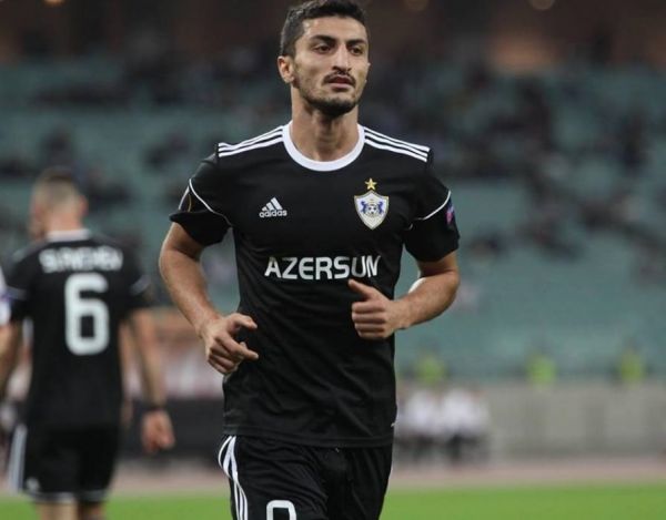 Araz Abdullayevin forma nömrəsi dəyişdi Araz Abdullayevin forma nömrəsi dəyişdi