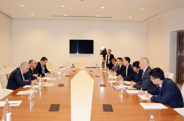 Dövlət Gömrük Komitəsinin sədri "Huawei" şirkətinin nümayəndə heyəti ilə görüşüb Dövlət Gömrük Komitəsinin sədri "Huawei" şirkətinin nümayəndə heyəti ilə görüşüb