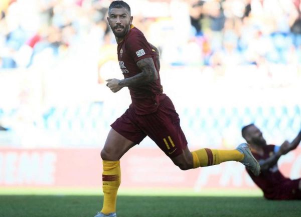 "Fənərbaxça" "Roma" ilə razılığa gəldi "Fənərbaxça" "Roma" ilə razılığa gəldi