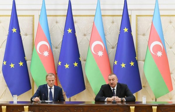 Prezident İlham Əliyev - "Səylərimiz artıq yaxşı nəticələr verir, Azərbaycan mühüm tranzit ölkəyə çevrilir" Prezident İlham Əliyev - "Səylərimiz artıq yaxşı nəticələr verir, Azərbaycan mühüm tranzit ölkəyə çevrilir"