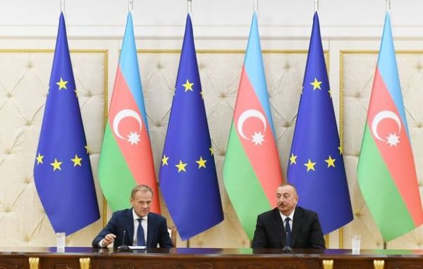 Donald Tusk: Təmas xətti boyunca son itkilər bizi narahat edir Donald Tusk: Təmas xətti boyunca son itkilər bizi narahat edir