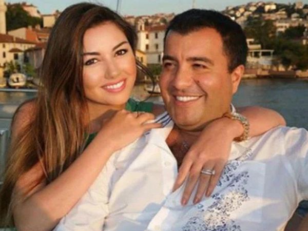 Safura Əlizadə yeni doğulan körpəsi ilə Safura Əlizadə yeni doğulan körpəsi ilə