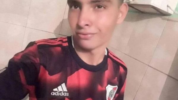 Penaltini qaytaran qapıçı sevinərkən vəfat etdi - FOTO Penaltini qaytaran qapıçı sevinərkən vəfat etdi - FOTO