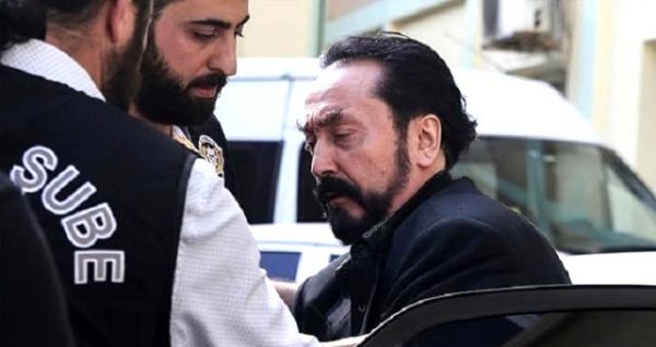 Adnan Oktara İNANILMAZ həbs müddəti - 870.5 il Adnan Oktara İNANILMAZ həbs müddəti - 870.5 il