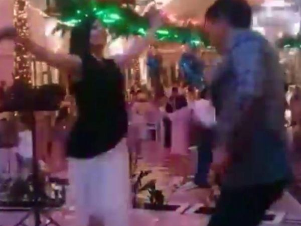 Aynur Dadaşovadan toyda ŞIDIRĞI RƏQS - Oxumaq yadından çıxdı - VİDEO Aynur Dadaşovadan toyda ŞIDIRĞI RƏQS - Oxumaq yadından çıxdı - VİDEO
