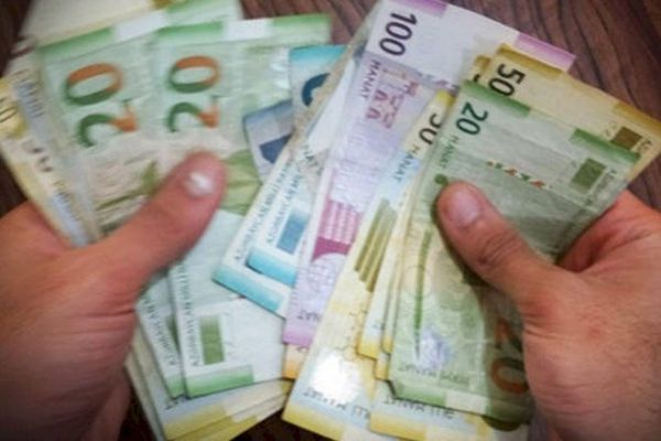 Azərbaycanda bu şəxslərin maaşları artırıldı Azərbaycanda bu şəxslərin maaşları artırıldı