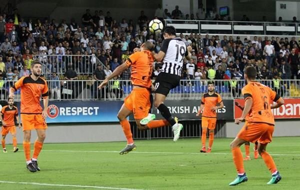 Üç futbolçu "Neftçi"yə qarşı oynamaya bilər Üç futbolçu "Neftçi"yə qarşı oynamaya bilər