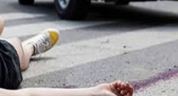 Ağsuda FACİƏ - Oğul atası sürən avtomobiln təkəri altında qalıb öldü - FOTO Ağsuda FACİƏ - Oğul atası sürən avtomobiln təkəri altında qalıb öldü - FOTO