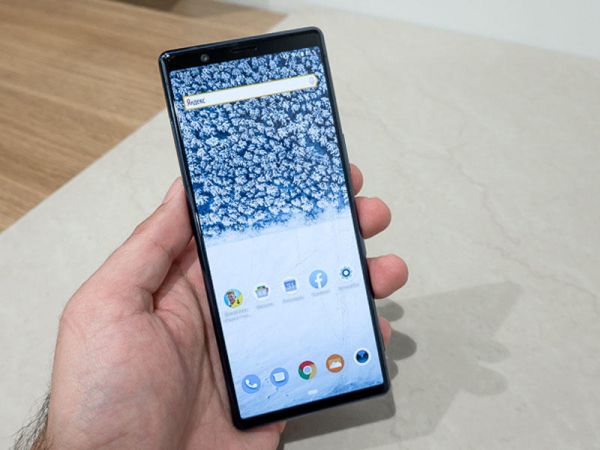 Sony'nin Xperia 5 adlı smartfonunun fotosu ortaya çıxdı Sony'nin Xperia 5 adlı smartfonunun fotosu ortaya çıxdı